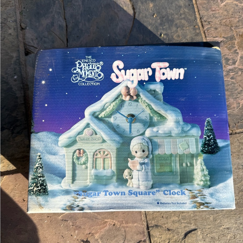 Precious Moments Sugar Town
Square Clock 1994 vintage